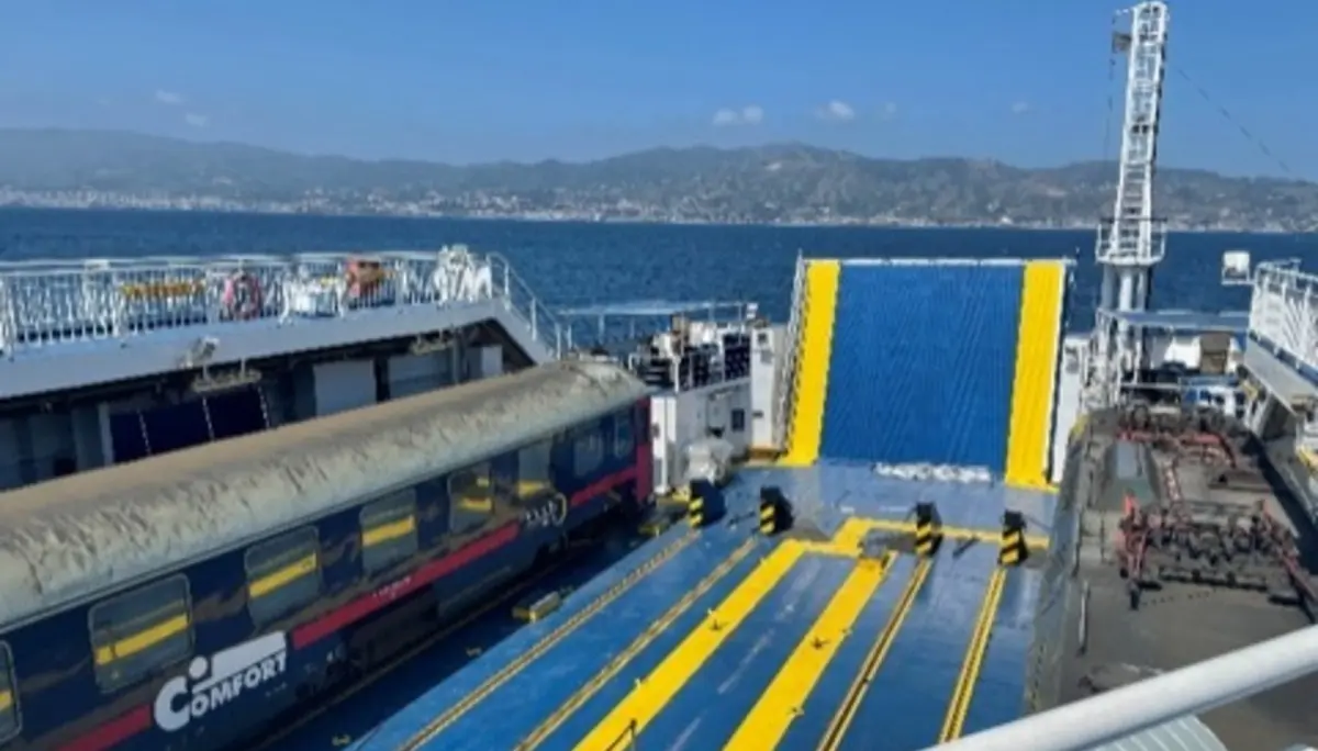 Zug fährt Schiff – über die Meerenge von Messina | © Andreas/DAV Frankfurt am Main