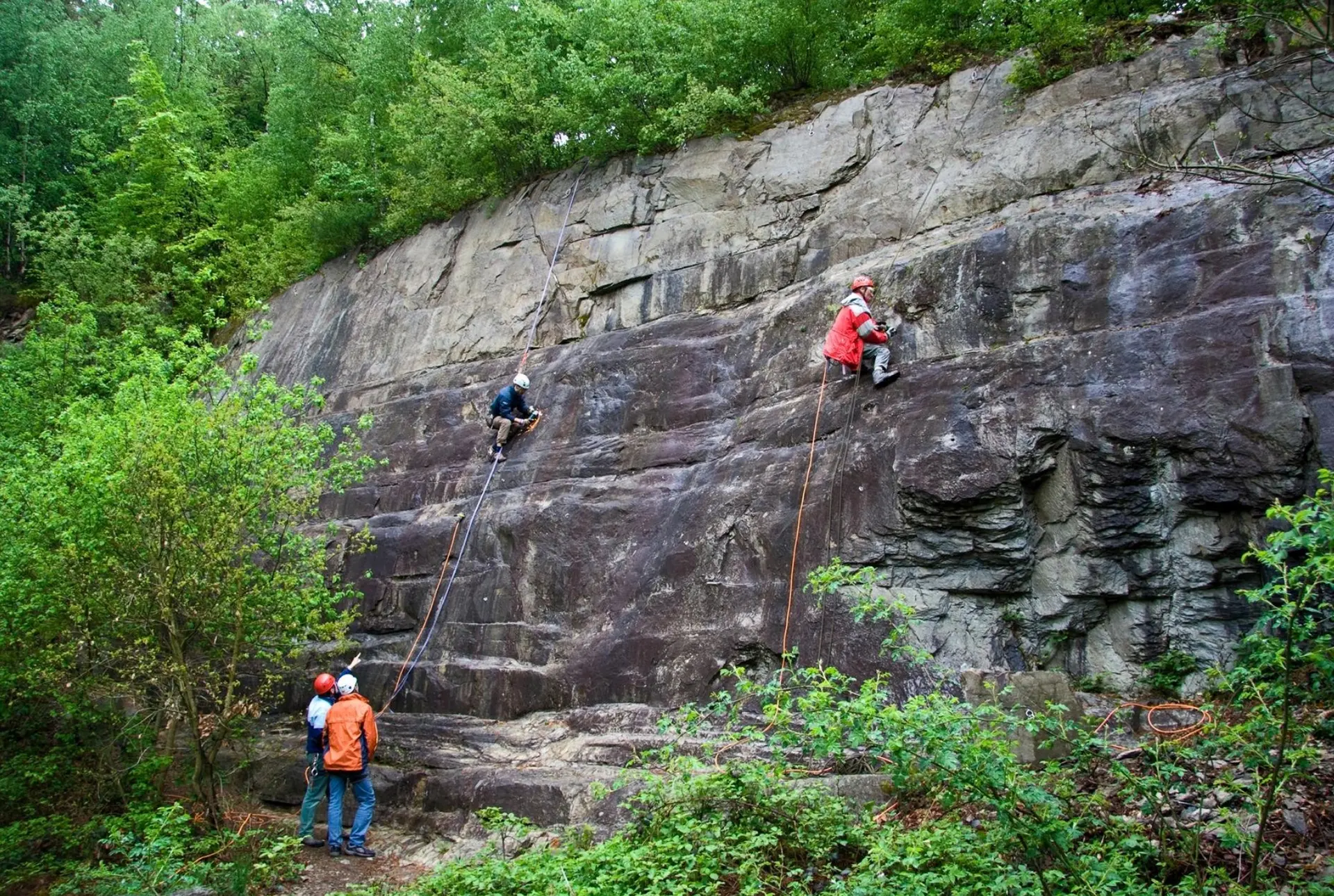 Arbeitskreis Klettern und Naturschutz Hochtaunus Hakensanierung Cratzenbach | © DAV Sektion Frankfurt am Main des Deutschen Alpenvereins