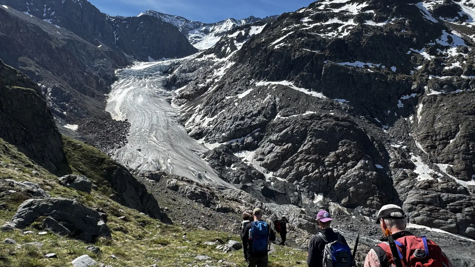 Rauhekopfhuette zum Saisonstart 2026 Augstieg über den Gepatschgletscher. | © Sektion Frankfurt am Main des DAV/Helmut Schgeiner