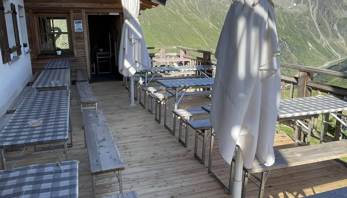 Die Terrasse der Riffelseehütte wird nach der Sommersaison 2026 erweitert. | © Daniel Sterner