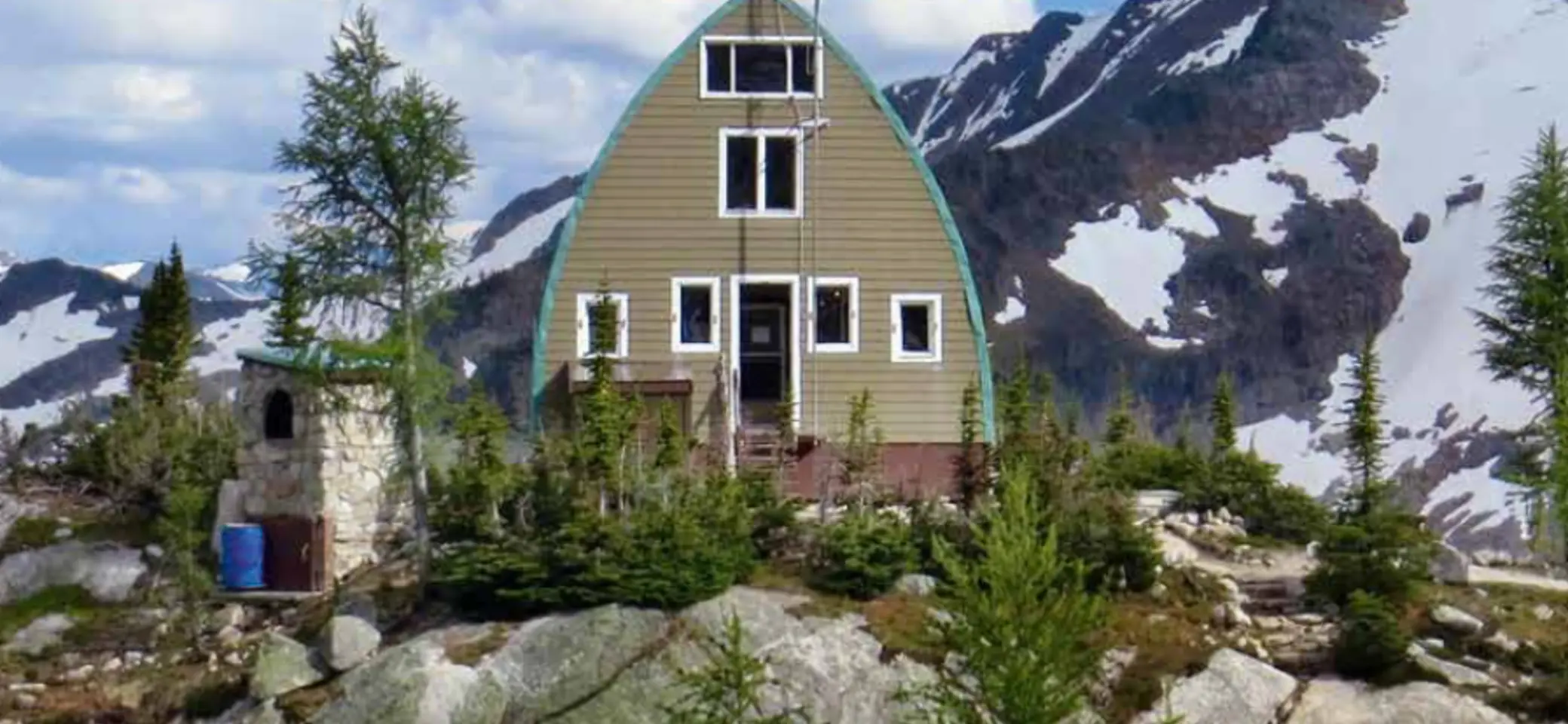 MainBERG Magazin | © Conrad Kain-Hütte, Kanada (Foto: Jürgen Bierbaum)