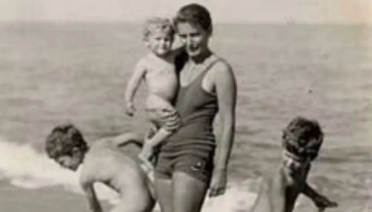 Ilse Schönflies mit Kindern in den 1930er Jahre | ©  Foto Yad Vashem