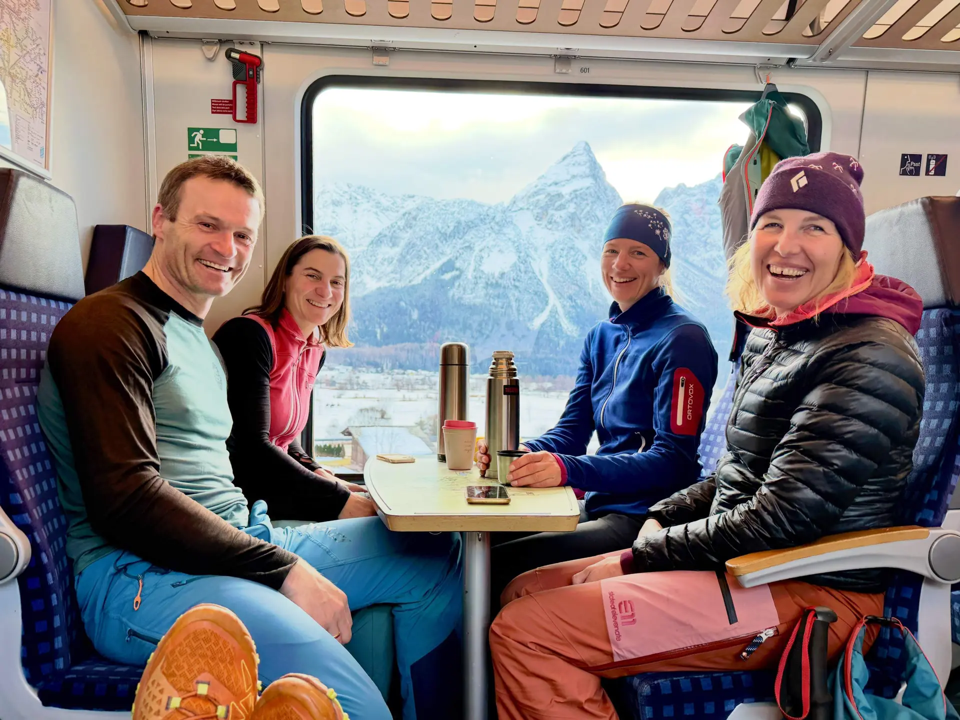 Gute Laune schon bei der entspannten Hinfahrt durch die Winterlandschaft. | © Michael Vitzthum